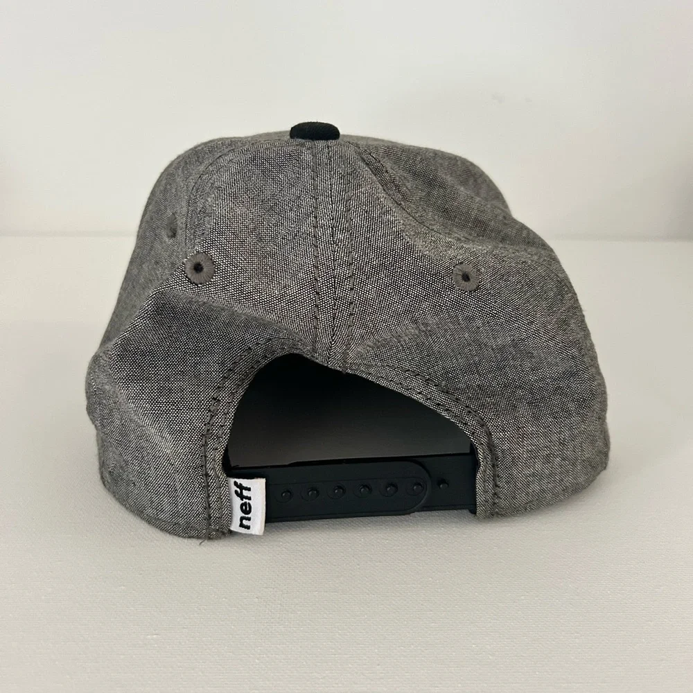 Neff Snapback Hat Mens Grey Black Embroidered Logo Flat Brim‎ Baseball Cap OSFM